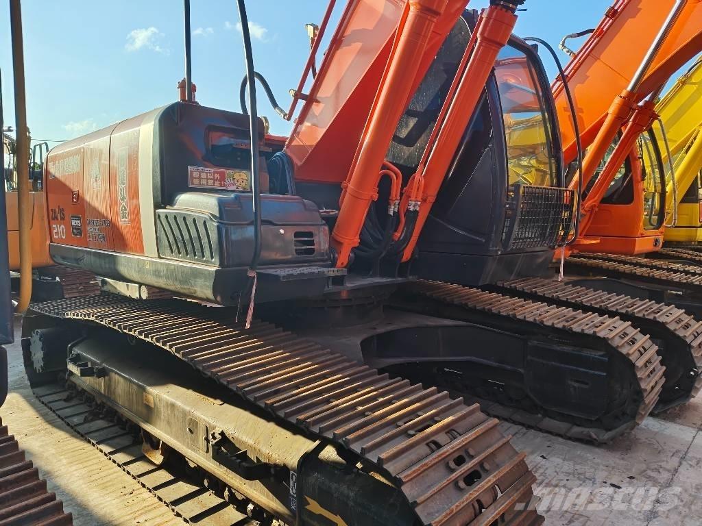 Hitachi ZX 210 履带挖掘机