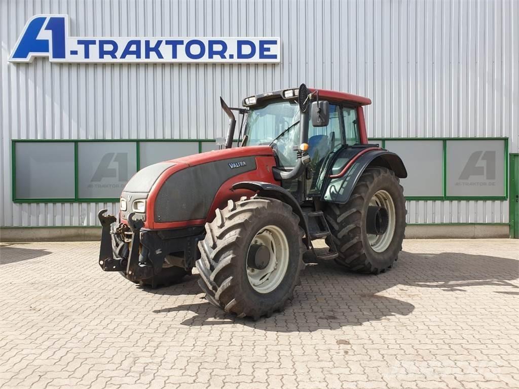 Valtra T151 拖拉机/农用车