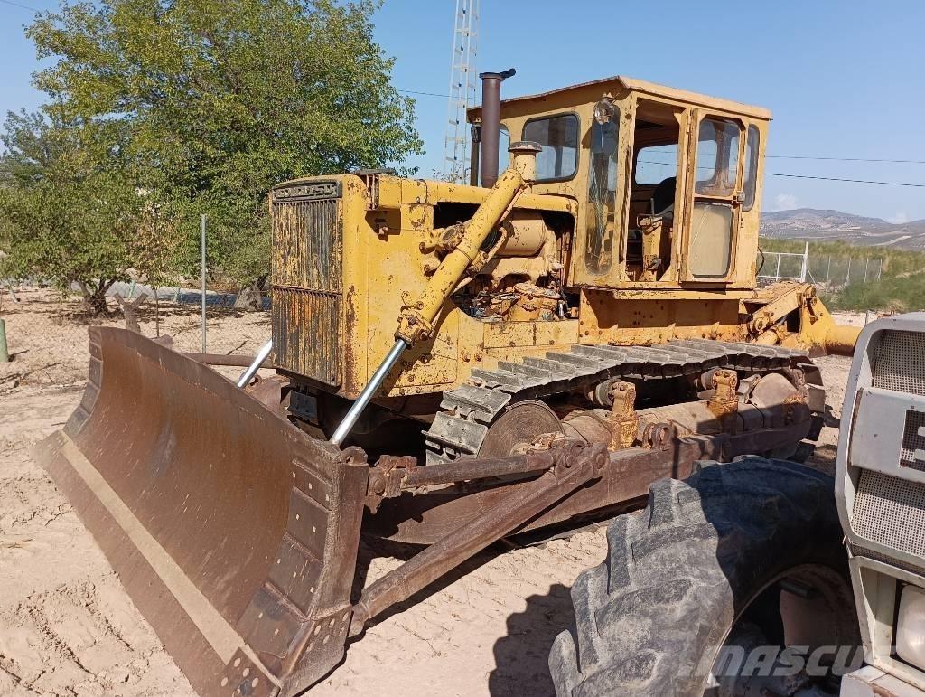 Komatsu D 85 A-12 履带式推土机