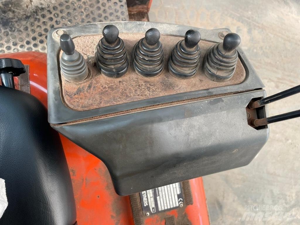 Nissan 25 柴油叉车