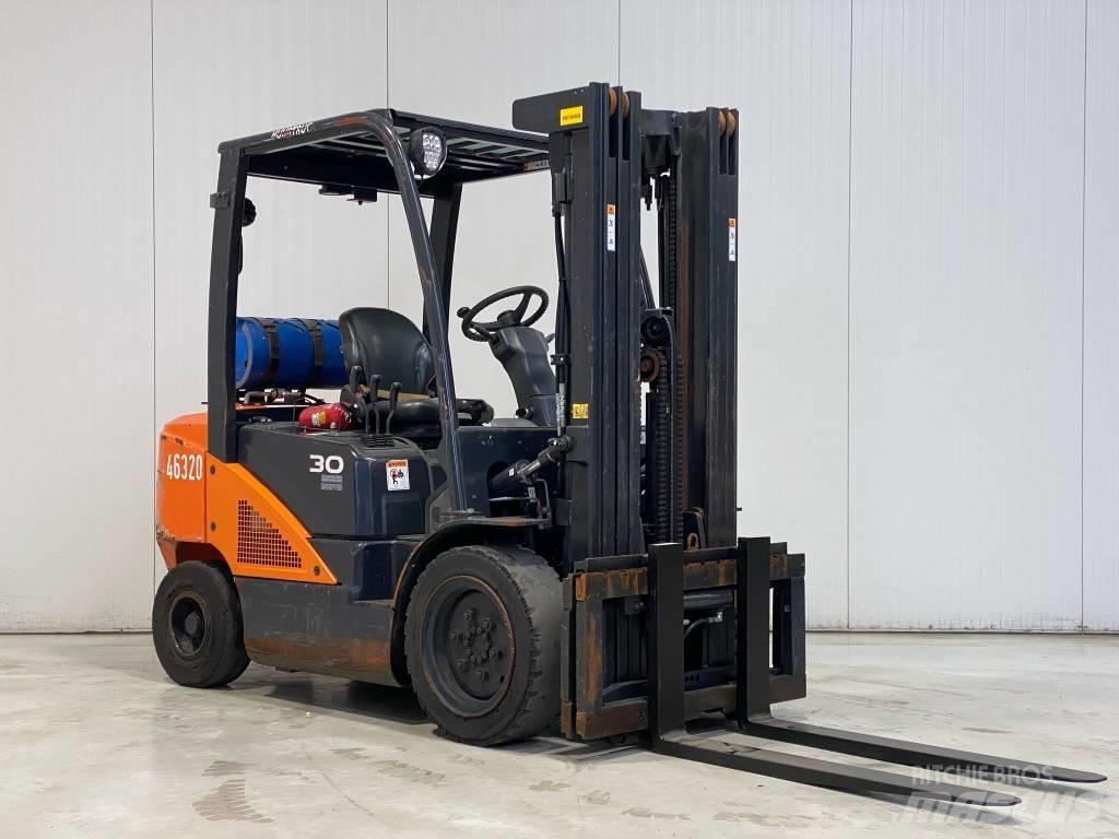 Doosan G30N-7 天然气叉车