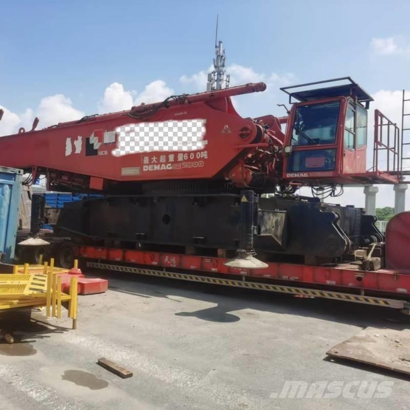 Demag CC 2800 履带起重机