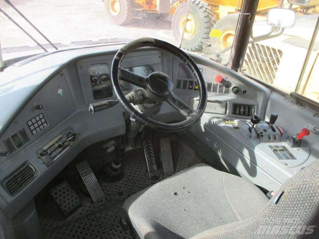 Volvo A 30 D 铰接式自卸车