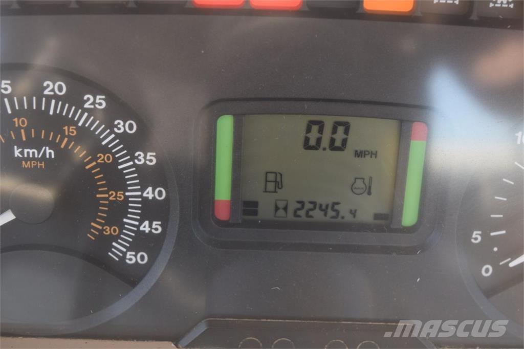 John Deere 6220 拖拉机/农用车