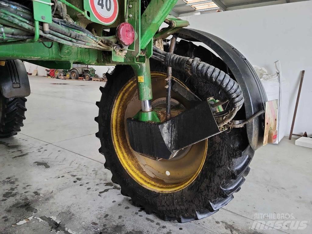 John Deere 4730 自走式喷雾机