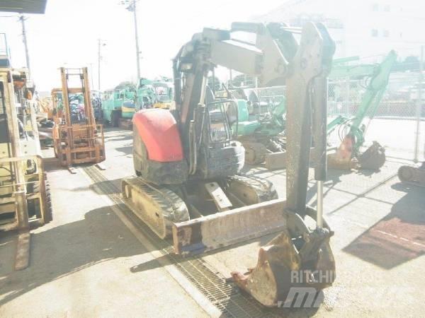 Komatsu PC30UU-3 小型挖掘机