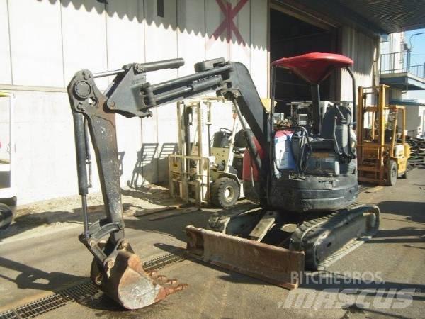 Komatsu PC30UU-3 小型挖掘机