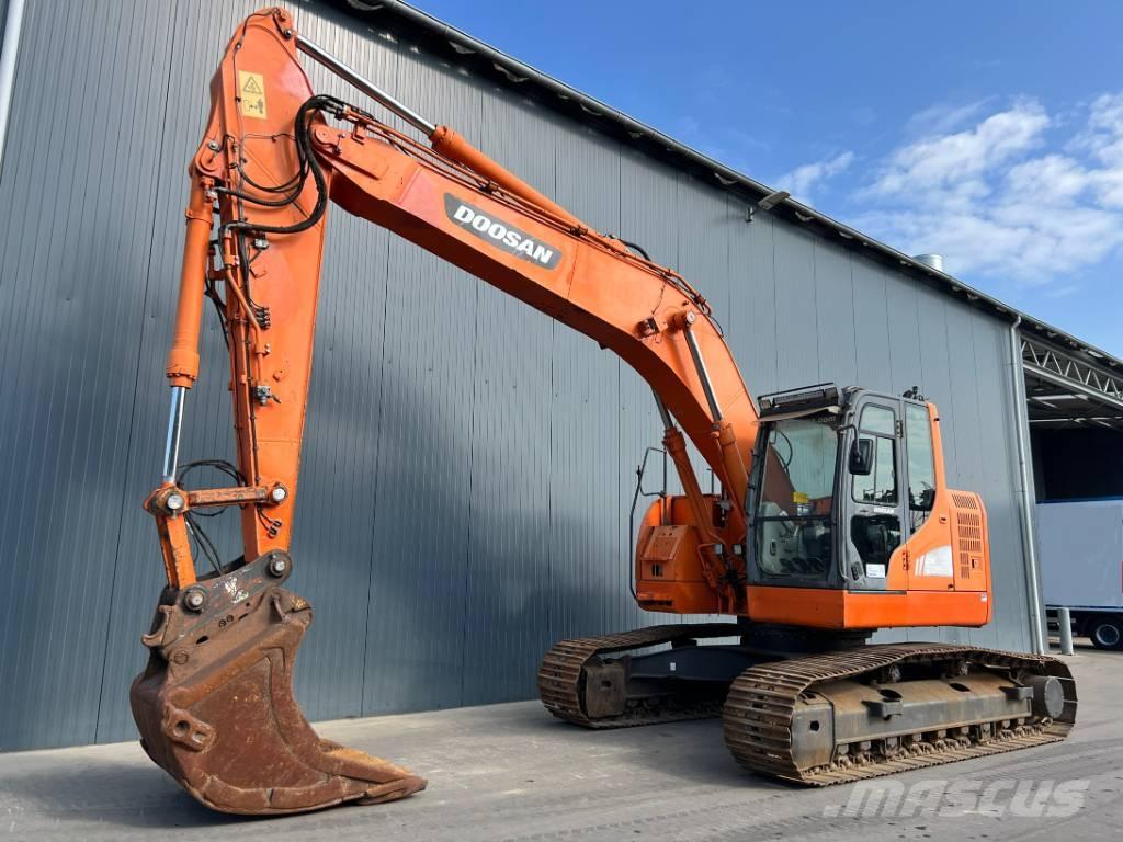 Doosan DX235LCR 履带挖掘机