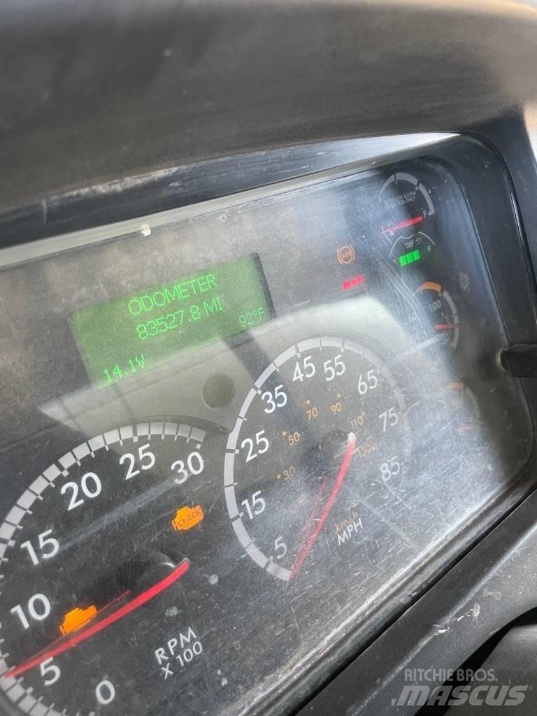 Freightliner 108 SD 水罐车