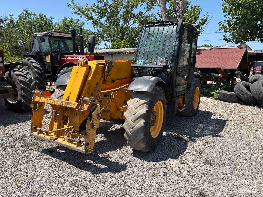 JCB 530-70 伸缩臂叉装车|叉装车