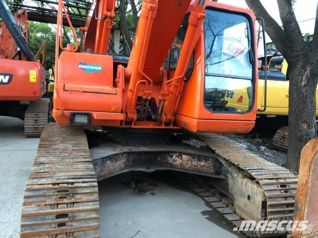 Doosan 220-7 履带挖掘机