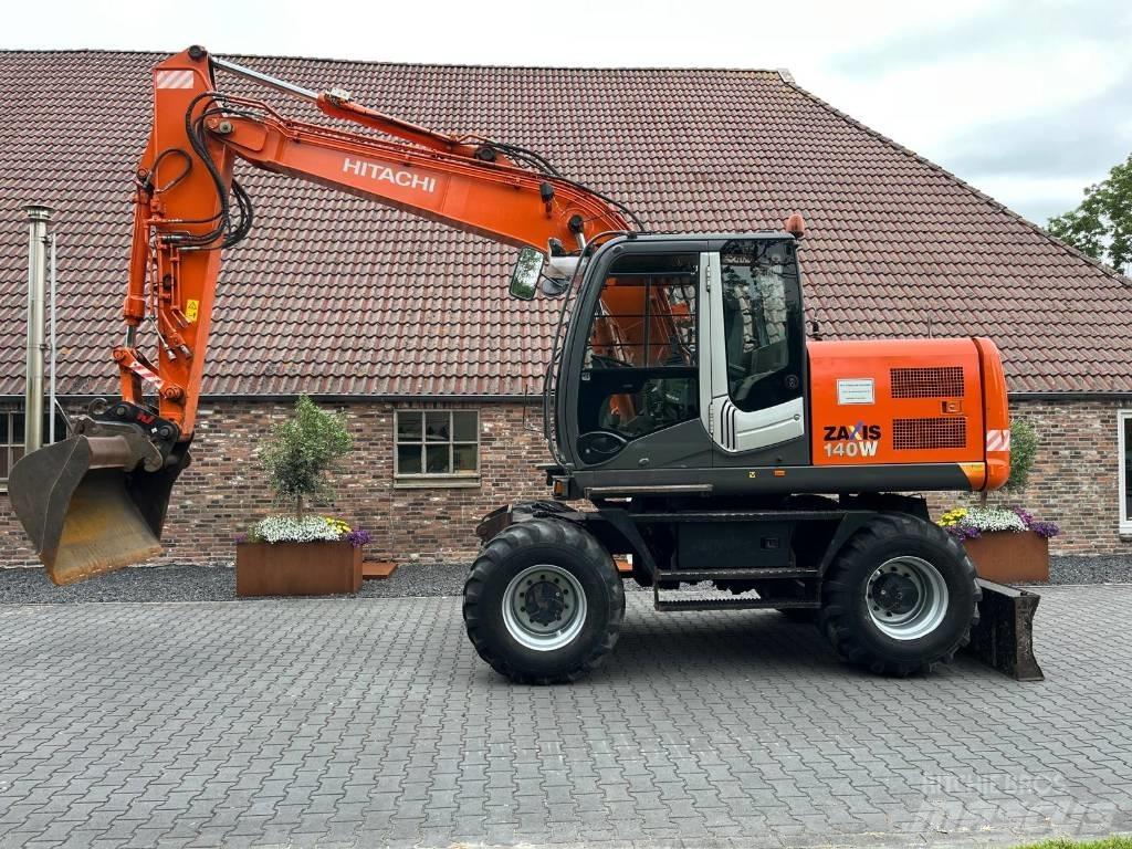 Hitachi ZX 140 W-3 轮式挖掘机