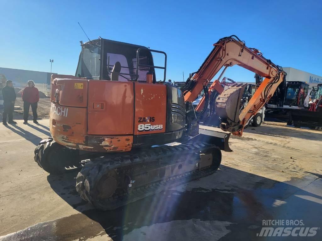 Hitachi ZX 85 US B-6 中型挖掘机