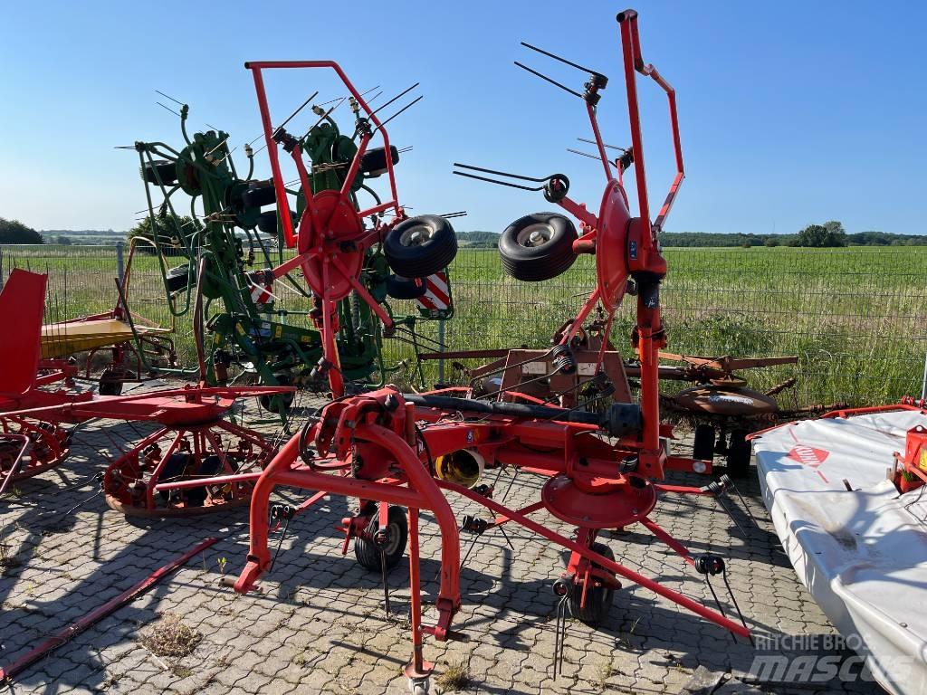 Kuhn GF 5001 M H 犁耙和摊草机