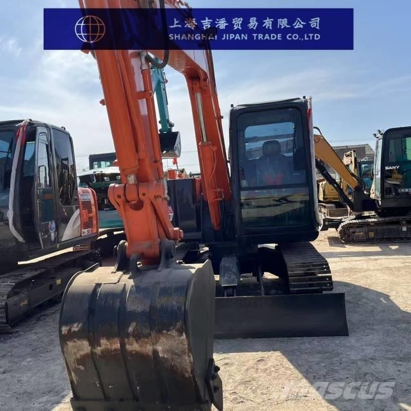 Hitachi ZX 70 小型挖掘机