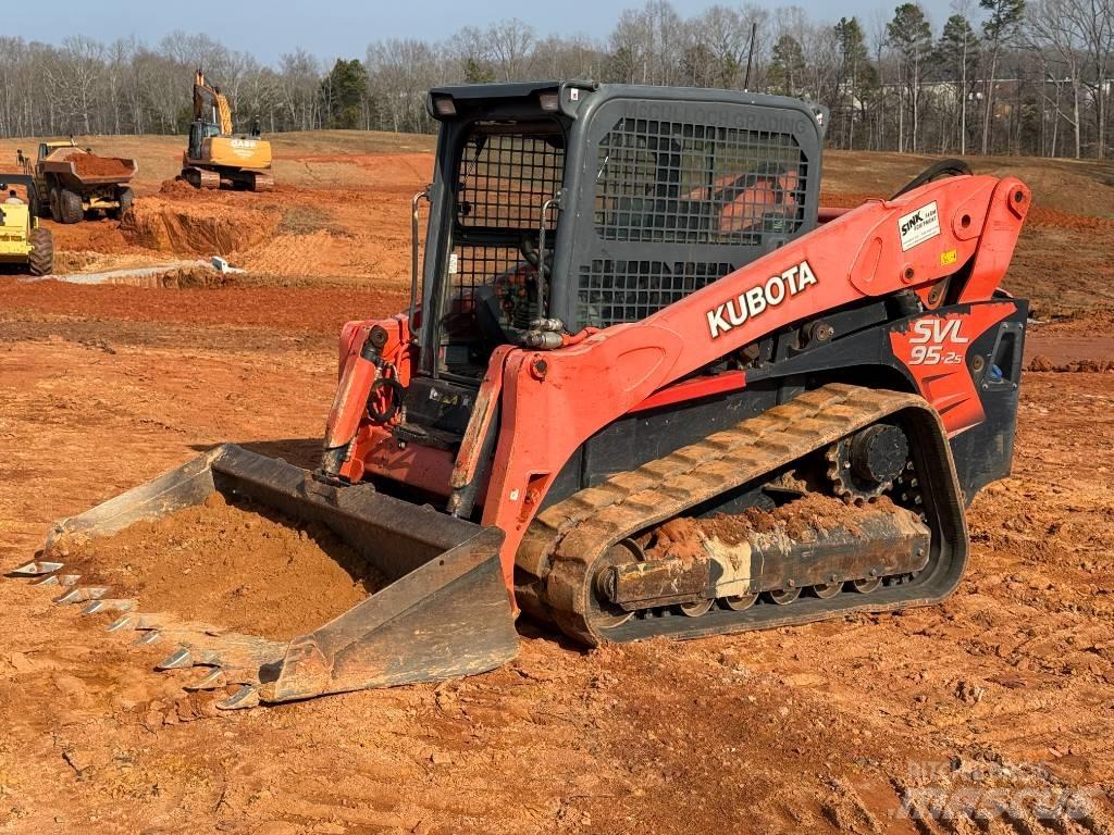 Kubota SVL 95-2 S 滑移装载机