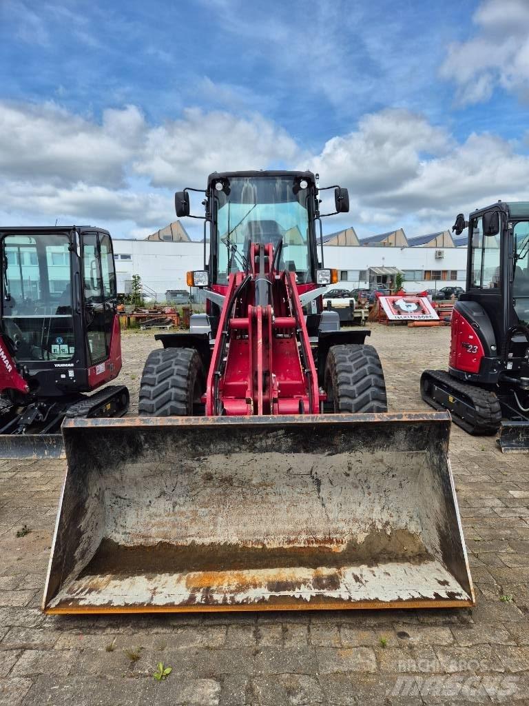 Yanmar V100/5 轮式装载机