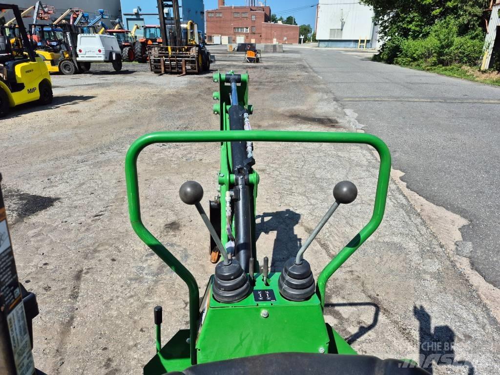 John Deere 1025 R 拖拉机/农用车