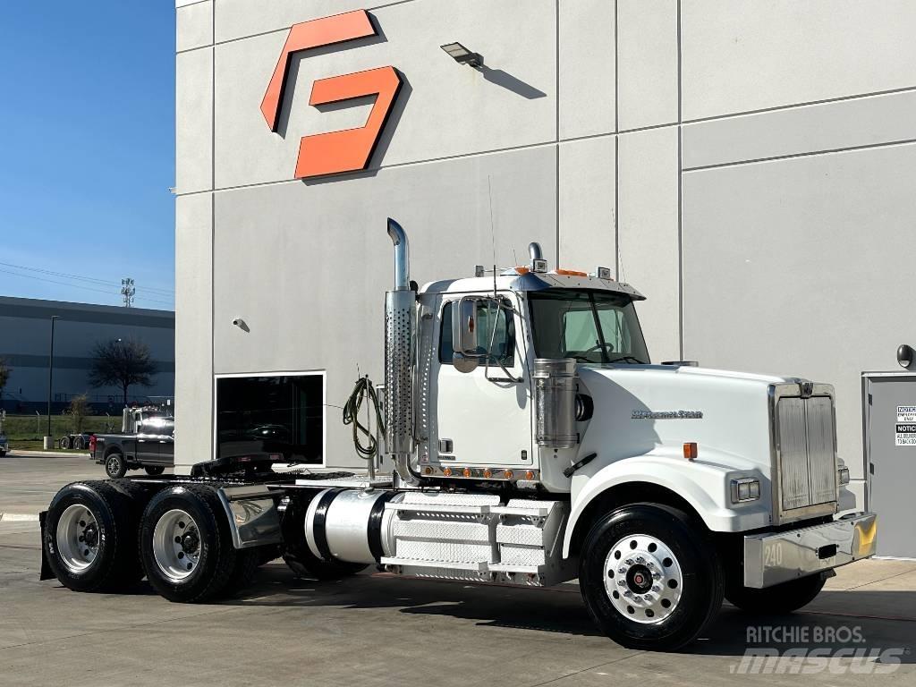 Western Star 4900 牵引车