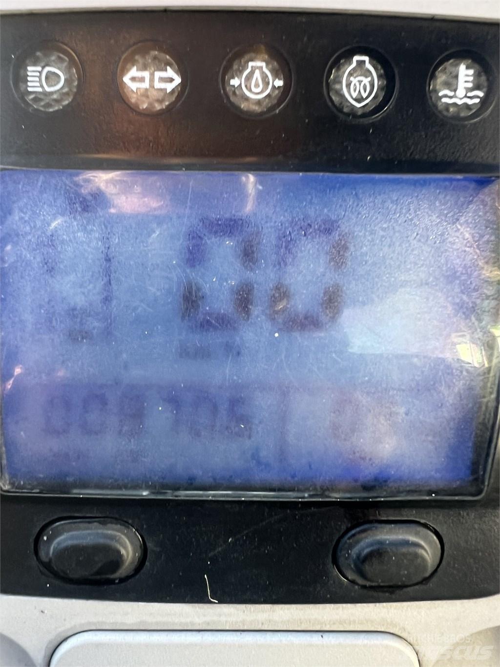 JCB Workmax 800 D 沙滩车