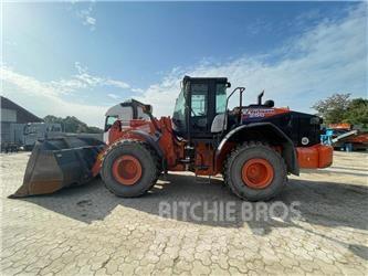 Hitachi ZW 250-6 轮式装载机