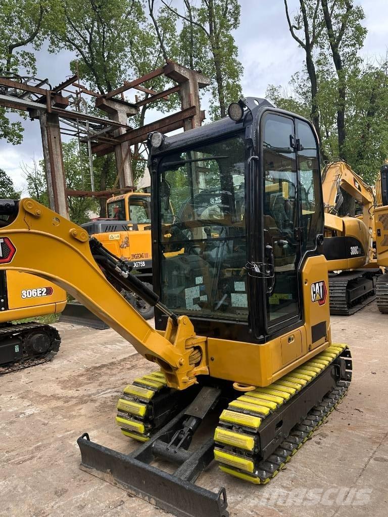 CAT CAT302 小型挖掘机
