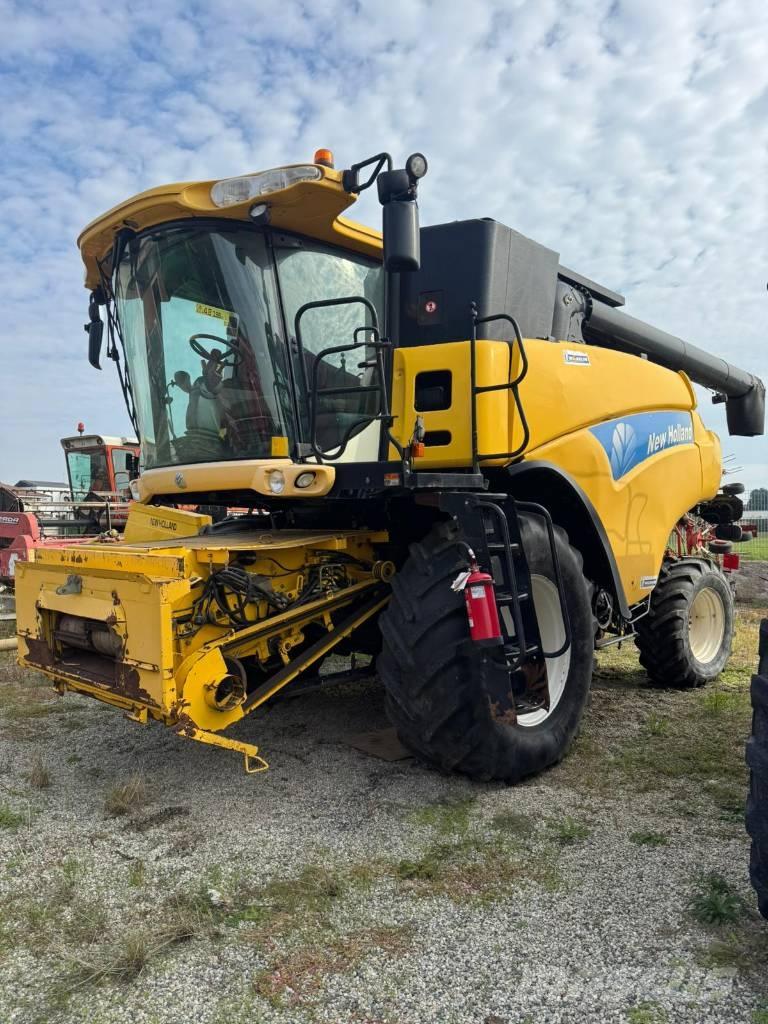 New Holland CR 960 联合收割机