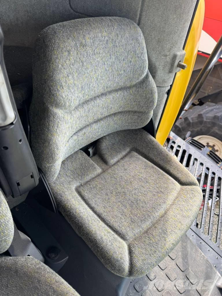 New Holland CR 960 联合收割机