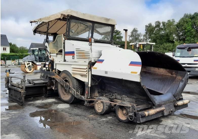 Demag DF115 P DA 沥青摊铺机