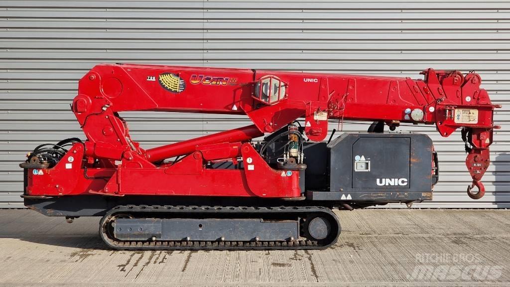 Unic URW 706 轻小型起重机