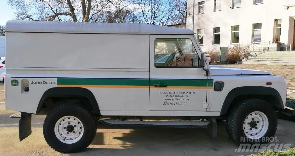 Land Rover Defender 汽车