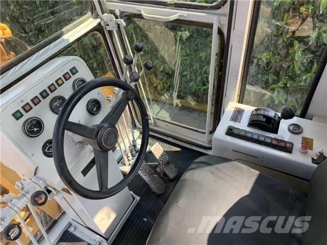 CAT 140K 平地机/推土机