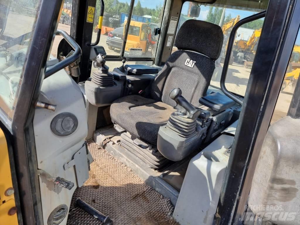 CAT D 6 K LGP 履带式推土机
