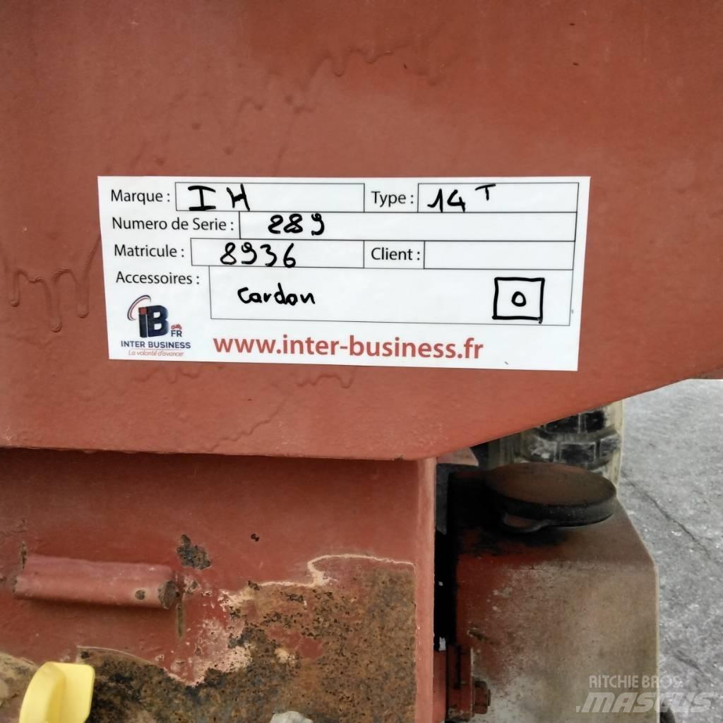 IH B14 自卸拖车