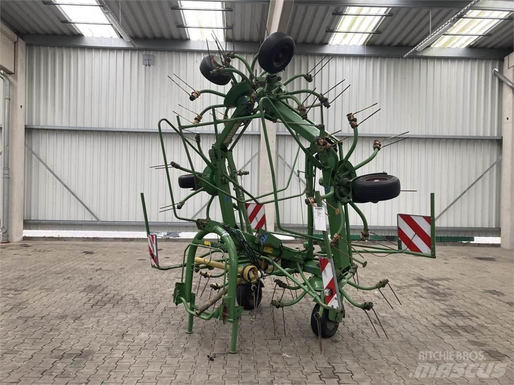 Krone KW7.70/6x7 犁耙和摊草机