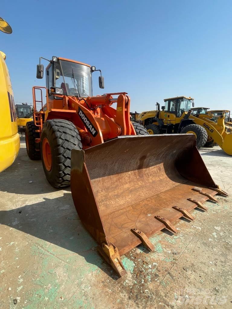 Doosan DL 505 轮式装载机