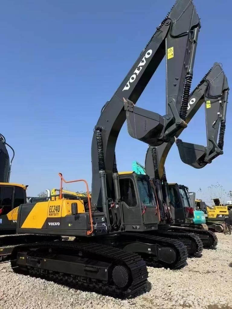 Volvo EC 240 履带挖掘机