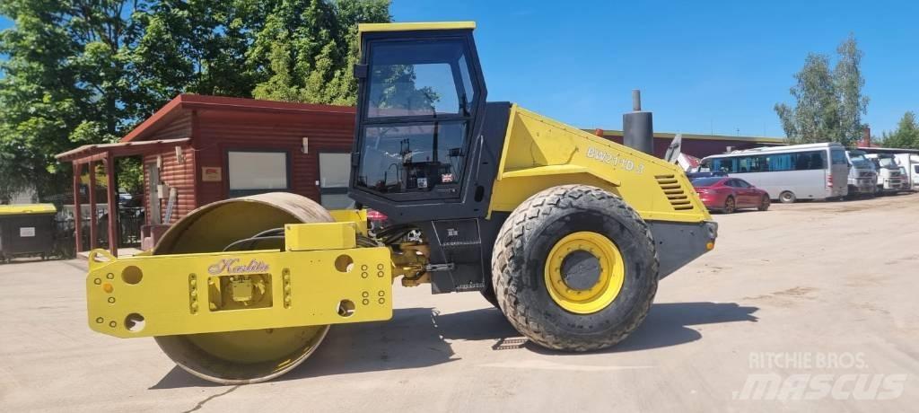 Bomag BW 211 D-3 单轮压路机