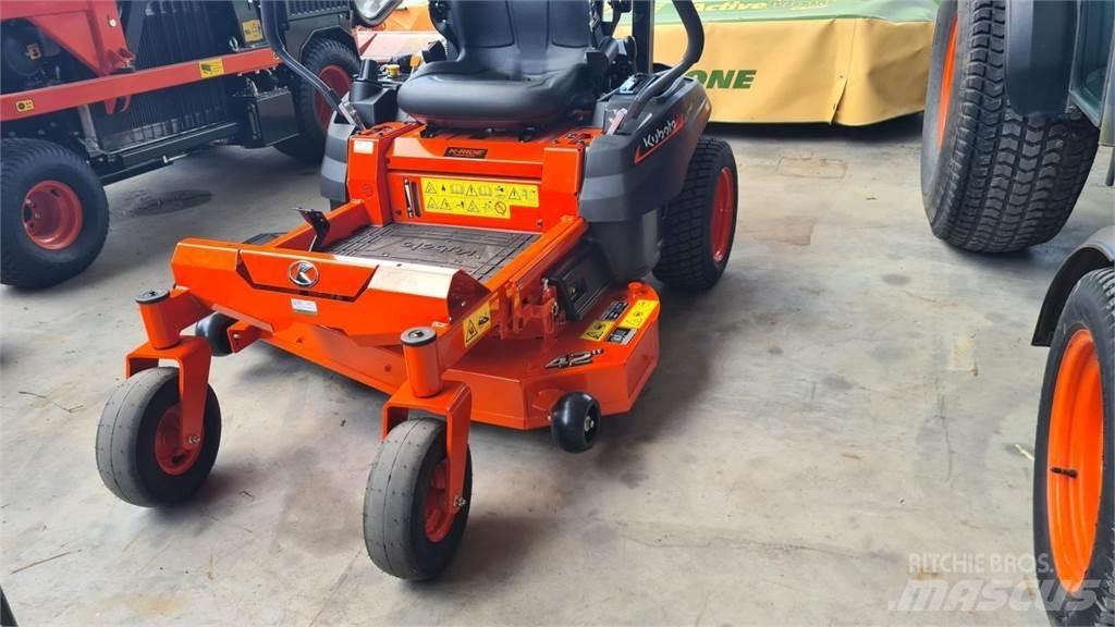 Kubota Z1-421 果岭剪草机