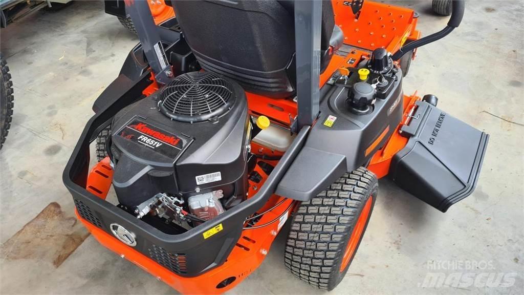 Kubota Z1-421 果岭剪草机