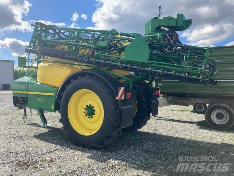 John Deere R975i 牵引式喷雾机