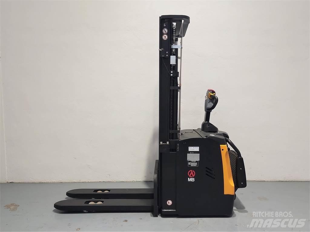  ES16 RSL Litio 电动搬运车