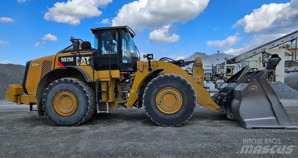 CAT 982 M 轮式装载机