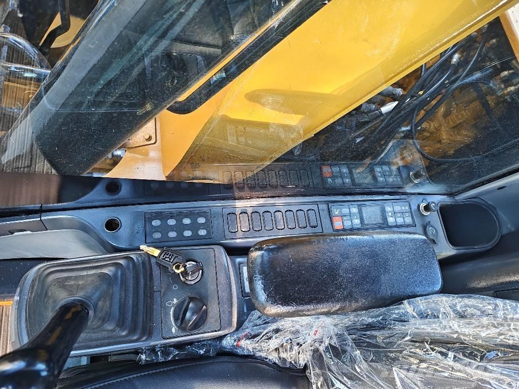 CAT 312 D 履带挖掘机