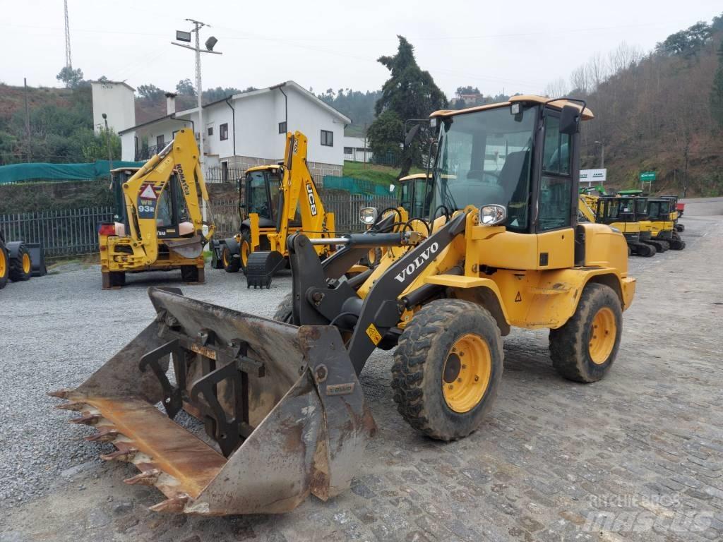 Volvo L 30 G 轮式装载机
