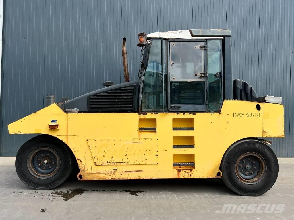 Bomag BW24R 胶轮压路机
