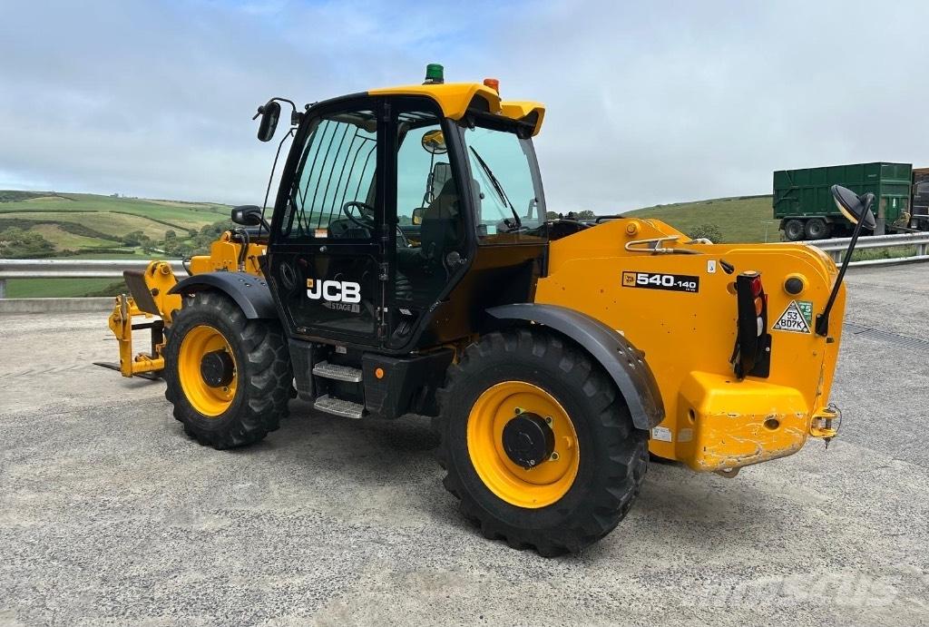 JCB 540-140 伸缩臂叉装车|叉装车