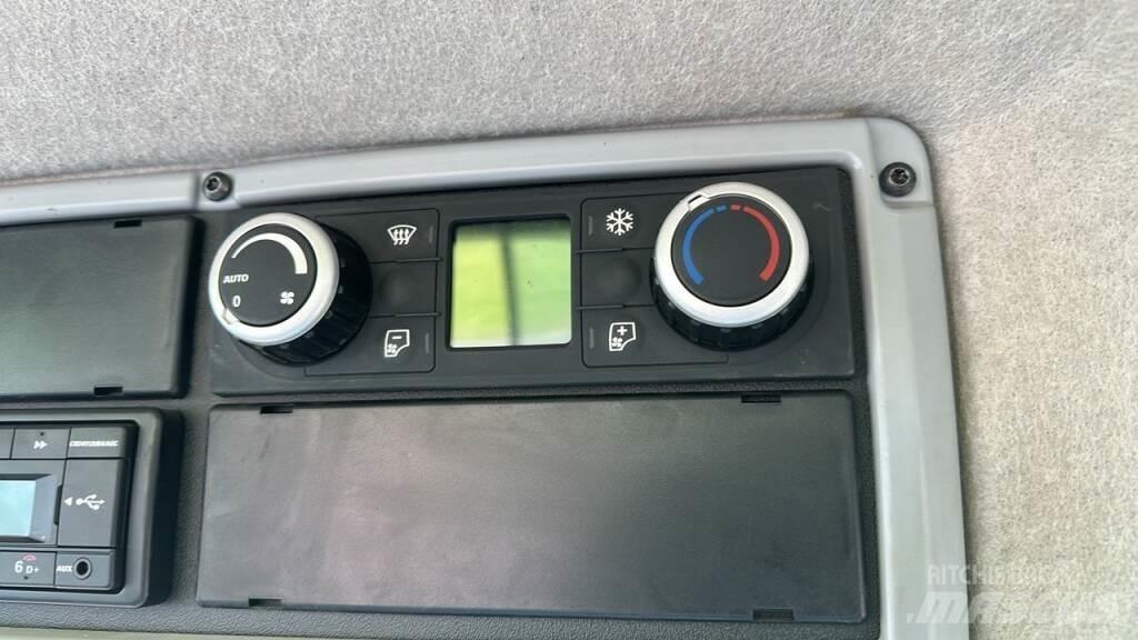 Valtra Q305 拖拉机/农用车