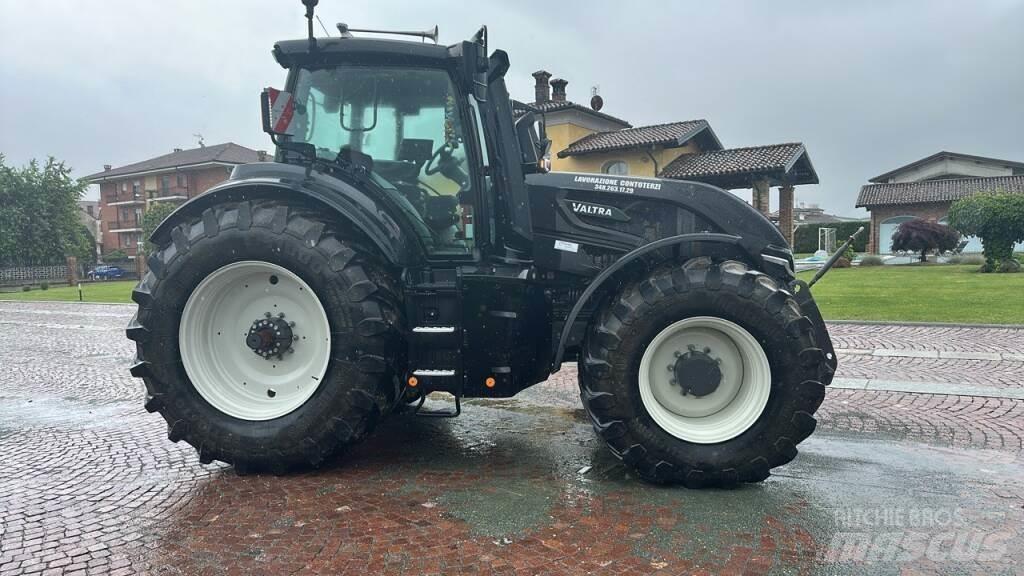 Valtra Q305 拖拉机/农用车
