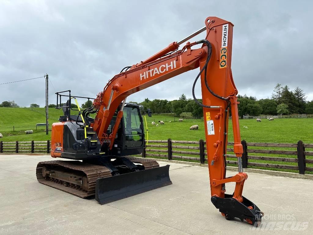 Hitachi ZX 135 US-6 履带挖掘机